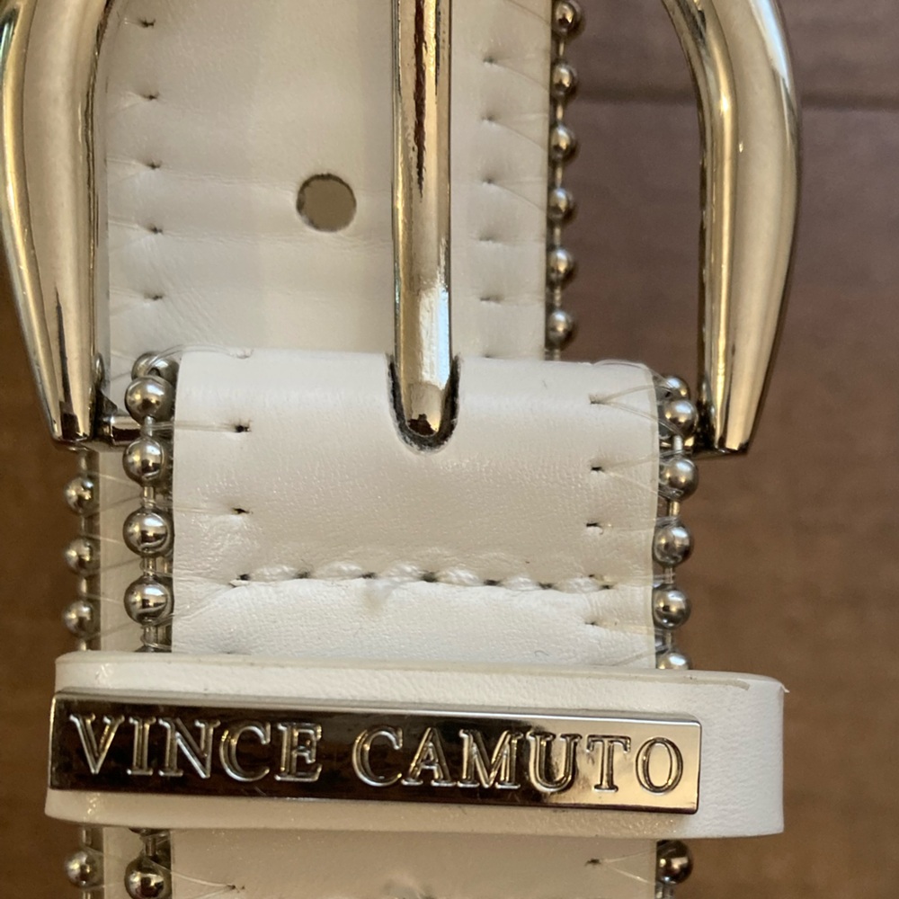 Vince Camuto White Leather Belt with Gold Hardware - Picture 2 of 8